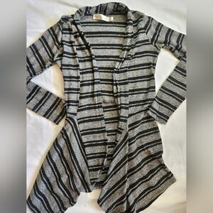 Izzy & Addie Girls Gray And Black Striped Asymmetrical Hem Cardigan Size Large